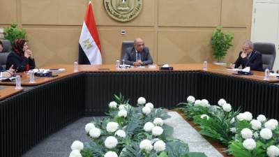 «وزير الكهرباء» .. لــ رؤساء شركات التوزيع التصدى لسرقات التيار وعقوبات صارمة للمتهاونين فى عملهم ومتابعة دورية لتركيب العدادات الكودية