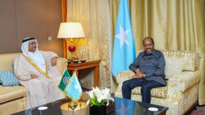 "العسومي" يؤكد رفض البرلمان العربي للتدخلات الخارجية في شئون الصومال أو المساس بسلامتها الإقليمية ووحدة أراضيها