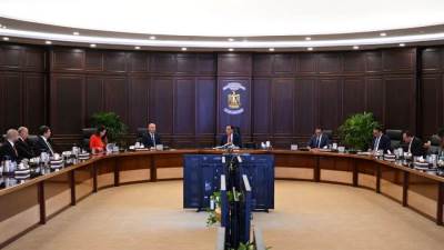 رئيس الوزراء يبحث مع مسئولي مجموعة "القصراوي" للسيارات فرص التصنيع المحلي والتصدير