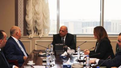  وزير الكهرباء : يستقبل اعضاء لجنة الطاقة والبيئة بمجلس النواب لتعديل تشريعي لتغليظ العقوبة فى جرائم التعدى على الكهرباء