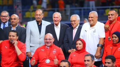 رئيس اللجنة البارالمبية يشيد بأداء منتخب مصر للكراسي بعد الفوز على تشيلي 