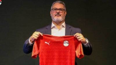 اتحاد الكرة يتفق مع ميكالى على قيادة منتخب الشباب رسميا لمدة 4 سنوات