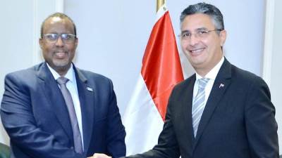 سفير الصومال يدعو لتعزيز التعاون بين رجال الأعمال المصريين والصوماليين
