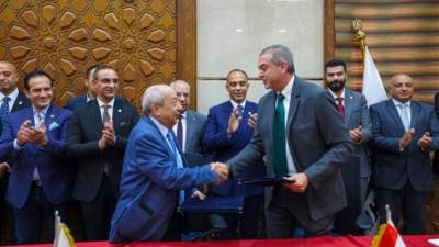 قمة مصر الدولية لوسائل التنقل الكهربائية تعلن انطلاقها الرسمي وتوقع مذكرة تفاهم مع نقابة المهندسين