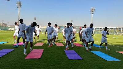 ميكالى يسابق الزمن .. تدريبات صباحية ومسائية لمنتخب الشباب 