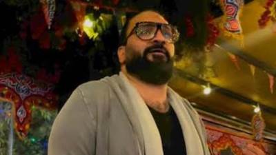 الفنان محمد حسن يبدع بكافية ومطعم وردة