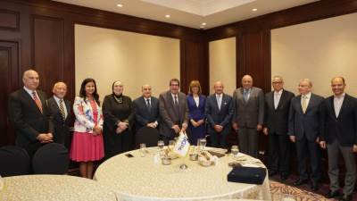 بنك التنمية الصناعية يكرم مجلس الإدارة السابق تقديراً لجهودهم واسهاماتهم في تعزيز مسيرة البنك