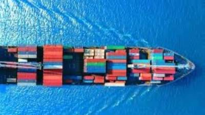 أزمات البحر الأحمر: كيف تضمن قناة السويس بقاءها فى قلب التجارة العالمية؟