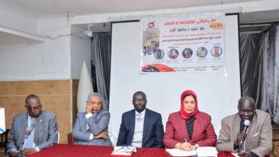 الدبلوماسي الجنوب سوداني أليو قرنق يدشن كتابه في القاهرة حول "مدرسة الشيخ لطفي"