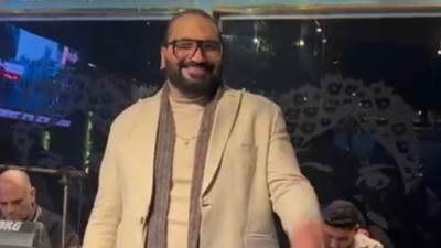 المطرب العالمي محمد حسن مع الموسيقار تامر نصر يشعلون وردة الشيخ زايد بزمن الفن الجميل  