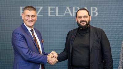 شركة عز العرب للسيارات وكيل فولفو في مصر تُبرم شراكة مع مدينة مصر لتوريد أسطول من السيارات الكهربائية