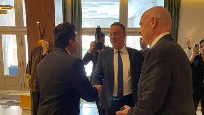 وصول وزير الرياضة إلي مراكش لحضور الحفل السنوي لتوزیع جوائز الـ CAF بالمغرب