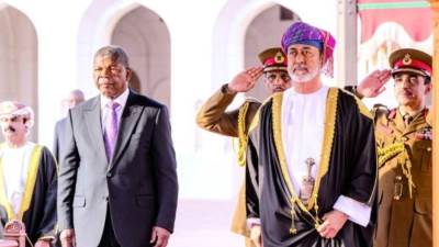 سلطنة عمان وأنجولا تؤكدان تعزيز الشراكة في القطاعات الاقتصادية والاستثمارية