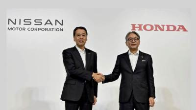 هوندا ونيسان تسعيان لإبرام صفقة اندماج تاريخية بينهما