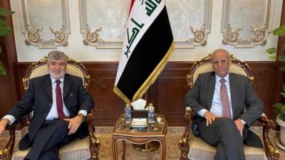 السفير العراقي يلتقي نظيره التشيلي