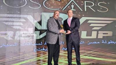 مهرجان أوسكار (REV IT UP) لرياضة السيارات .. يكرم الزميل الصحفى أشرف كــاره
