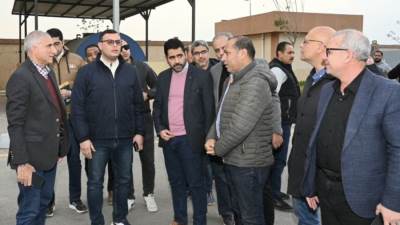 في زيارة مفاجئة: وزير الإسكان يتابع موقف مشروعات الإسكان وتسليم الشقق بالعبور الجديدة