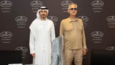فنان الأوبرا العالمي "أندريا بوتشيلي" يتملك شقة فاخرة في مشروع بوغاتي ريزدنسيز من بن غاطي في دبي