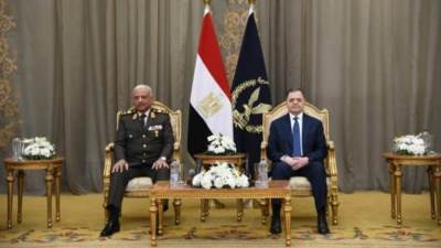 وزير الداخلية يستقبل قادة القوات المسلحة للتهنئة بعيد الشرطة الـ73