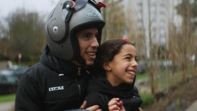 فيلم Têtes Brûlées للمخرجة ماية عجميه في عرضه العالمي الأول بمهرجان برلين