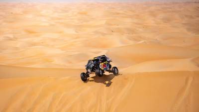 شراكة بين "أبوظبي الصحراوي" و"إي آند" لتعزيز نطاق التغطية في الربع الخالي