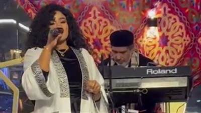 النجمة إنجي علي تشعل ليالي رمضان بوردة الشيخ زايد مع فن الطرب الأصيل