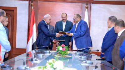 محافظ سوهاج يشهد توقيع بروتوكول مع مياه الشرب لاستغلال الأصول غير المستغلة