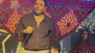 الفنان محمد أبو زيد يبدع في حفلات وردة الشيخ زايد بأغاني الزمن الجميل 