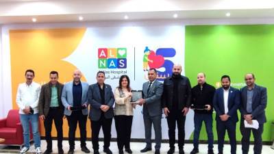 وفد رابطة تجار سيارات مصر يقوم بزيارة رمضانية لمستشفى الناس