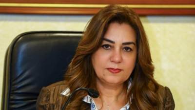 وزيرة التنمية المحلية تستعرض تقريرًا حول جهود وحدة حقوق الإنسان بالوزارة لحل مشكلات المواطنين بالمحافظات