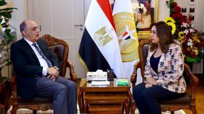 وزيرة التنمية المحلية تلتقي رئيس لجنة المشروعات الصغيرة والمتوسطة بمجلس النواب