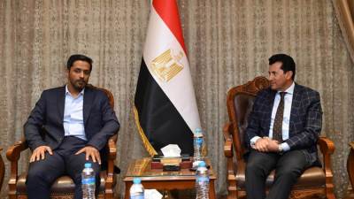 وزير الشباب والرياضة يبحث آليات تنظيم دوري نزلاء مراكز الإصلاح والتأهيل لكرة القدم - 2025"