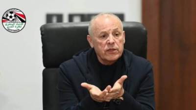 أبو ريدة يدعو رؤساء الأندية والرابطة لمناقشة التخطيط للموسم الجديد 