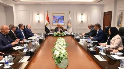 غرفة جنوب سيناء تشيد بخطة المحافظ لتطوير الثروة السمكية بمدينة الطور