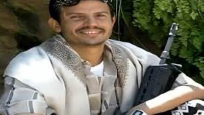 إصابة عبدالخالق الحوثي في غارة جوية بصنعاء وسط ترجيحات بتطابق مع تقارير أمريكية