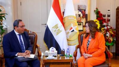 التنمية المحلية تتابع مع محافظ قنا الموقف التنفيذي لبرنامج تنمية الصعيد واستعدادات عيد الأضحى