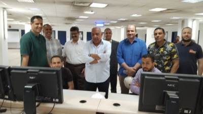 في عز الزحام والحر.. عصمت يتابع “نبض الكهرباء” من أبو قير