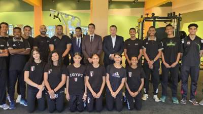 في زيارة  داعمة.. فوده يتفقد معسكر  "القرش" لألعاب القوى 