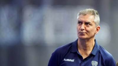 الأسباني فرناندو يقود مران منتخب الناشئين استعدادًا لبطولة العالم لكرة اليد