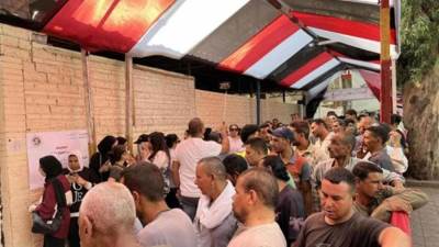 إقبال كثيف من المواطنين على التصويت في انتخابات الشيوخ بالجيزة