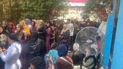 غلق لجنة انتخابية بمدرسة شبرامنت الإعدادية بنات بسبب الزحام في اليوم الثاني لانتخابات الشيوخ بالجيزة