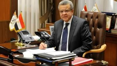 وزير الأوقاف يهنئ المستشار محمد الفيصل بتجديد الثقة  