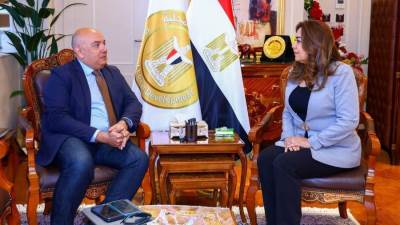 التنمية المحلية تستقبل رئيس قطاع الاستراتيجيات الدولية بشركة ( Esri ) العالمية 