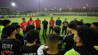 المهندس هاني أبو ريدة يتابع تدريبات المنتخبات 