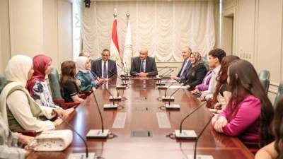 وزير التربية والتعليم يكرم الطلاب أوائل مدارس النيل المصرية الدولية
