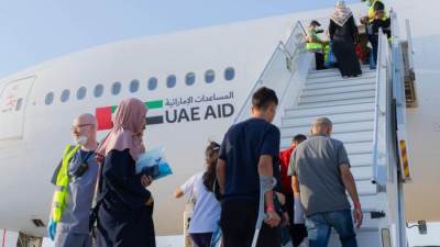 الإمارات تُنفذ إخلاءً طبياً عاجلاً لـ155 من المصابين والمرضى من غزة