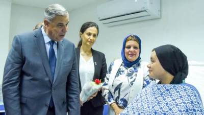 محافظ الإسكندرية يزور مصابي حادث غرق شاطئ أبو تلات بمستشفى العامرية العام ويطمئن على تعافيهم
