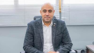 إسلام نصر الله: تدريس الذكاء الاصطناعي خطوة استراتيجية ويجب تعميم التجربة على كافة الوزارات