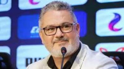 ميكالي: اتحاد الكرة كان يرغب في تعييني مديرا فنيا للمنتخب الاول قبل حسام حسن