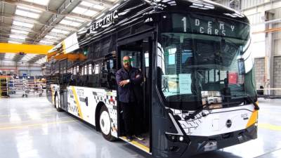 (MCV) تفتتح رسمياً مصنعها لتصنيع باصات فولفو الكهربائية الموجهة للتصدير للقارة الأوربية